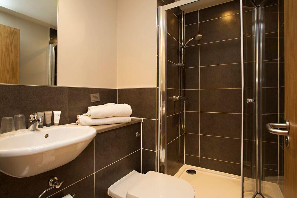 Britannia Study Hotel Hove Extérieur photo