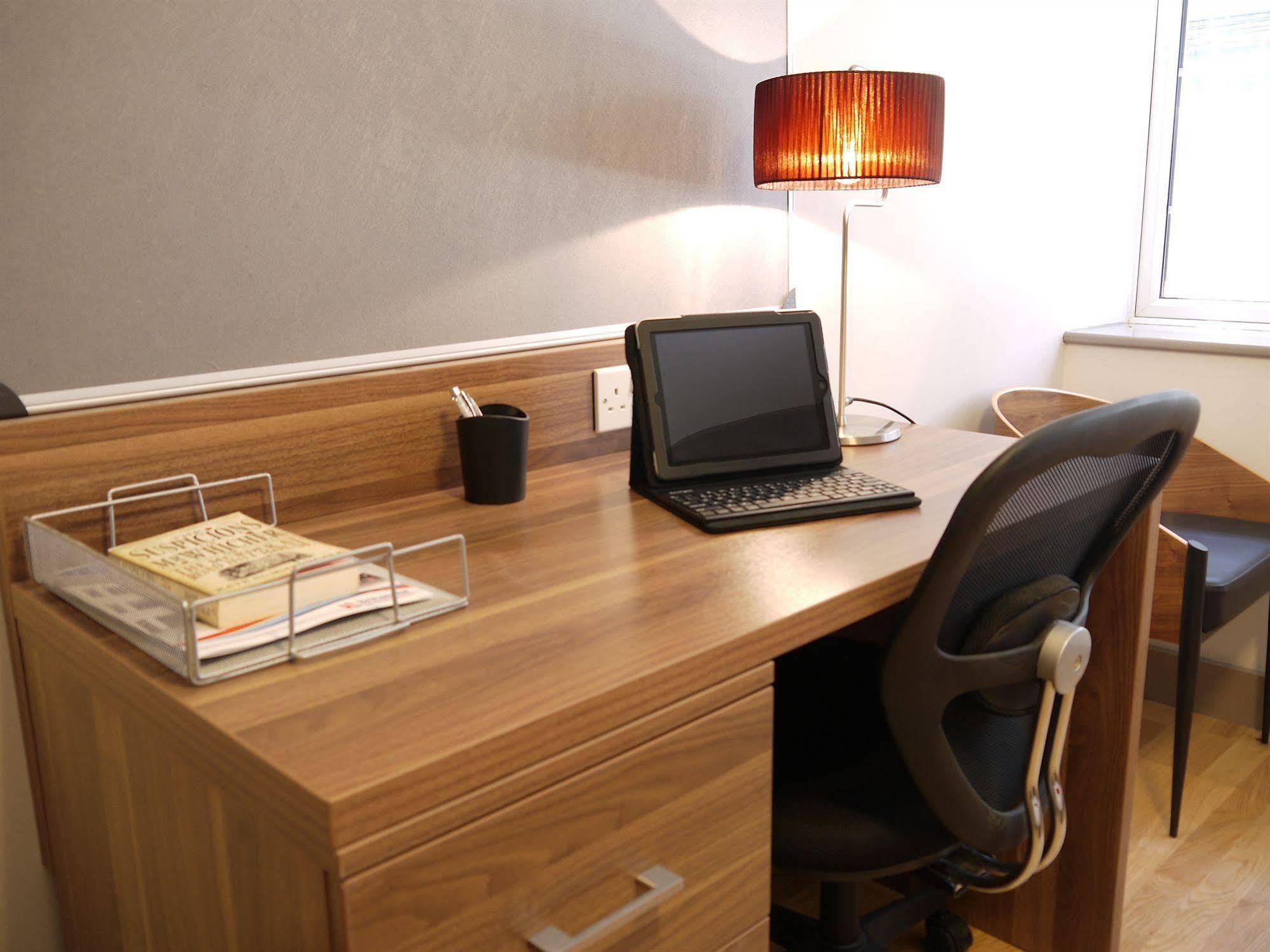 Britannia Study Hotel Hove Extérieur photo