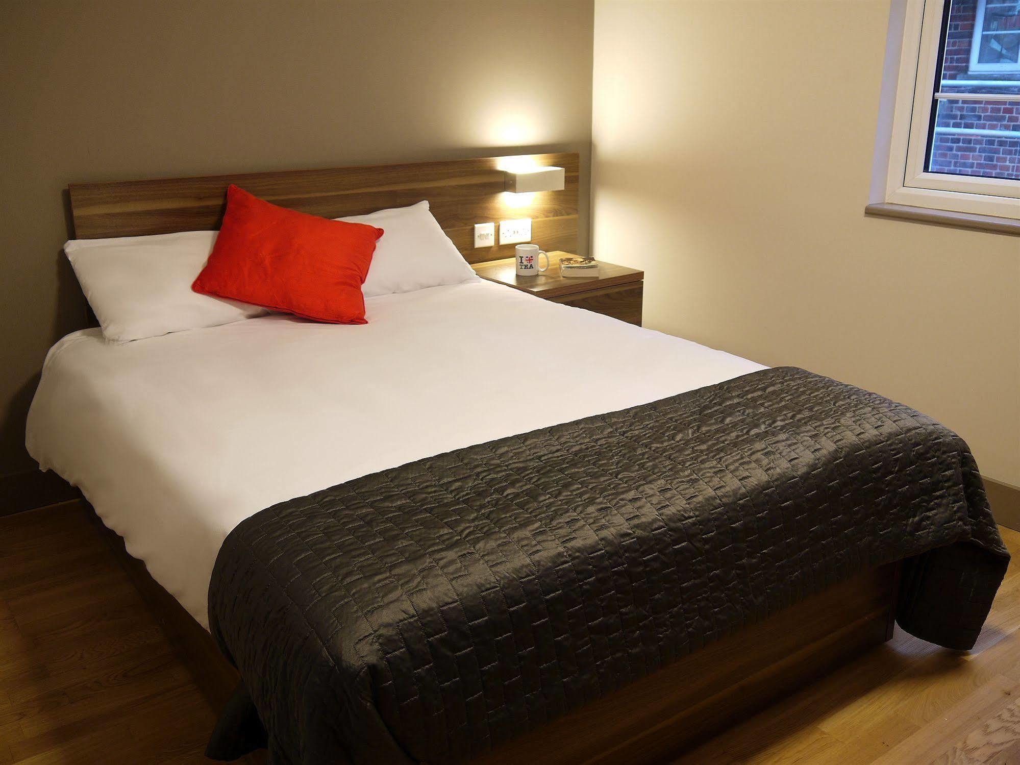 Britannia Study Hotel Hove Extérieur photo